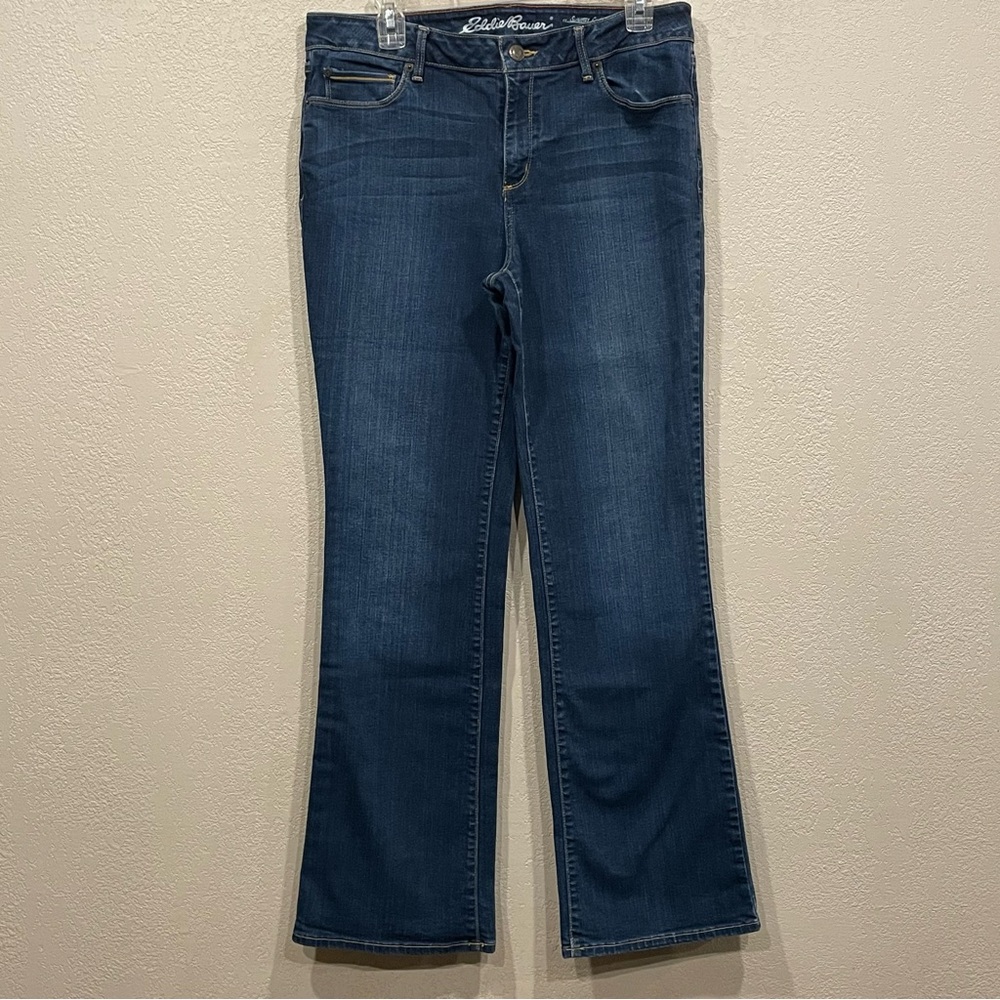 Vintage Eddie Bauer Women's Medium Washed Jeans - Picture 2 of 5